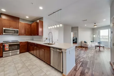 1220 W Trinity Mills Rd #2004, Carrollton, TX 75006