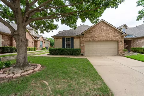 1812 Sandpiper Ln, Carrollton, TX 75007