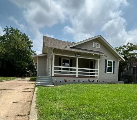 1470 E Magnolia Ave, Fort Worth, TX 76104