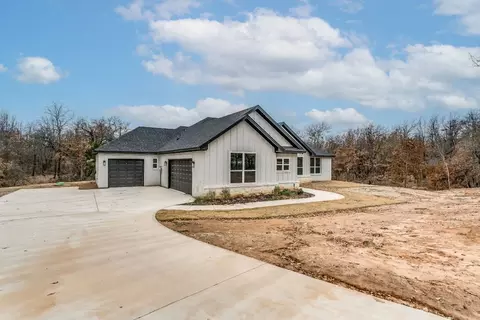 179 Graystone Dr, Weatherford, TX 76087