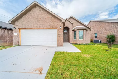 1304 Surfside Dr, Pelican Bay, TX 76020