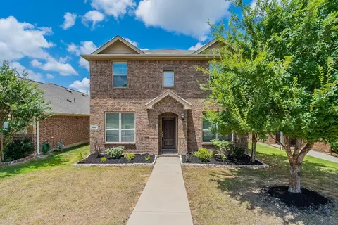 8448 Gentian Dr, Fort Worth, TX 76123