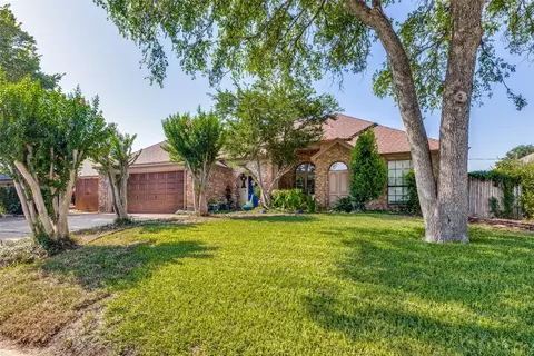 3707 Ruidoso Dr, Arlington, TX 76017