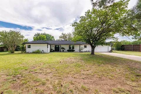 6818 Peaceful Valley Dr, Burleson, TX 76028