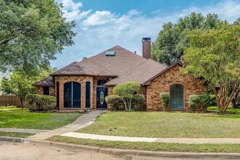 922 Willow Brook Dr, Allen, TX 75002