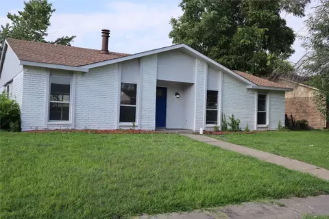 8906 Linda Vista Dr, Rowlett, TX 75088