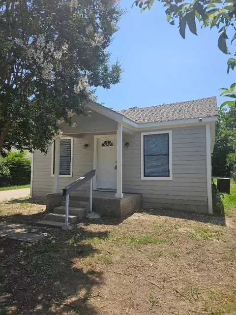 3131 Bill Harrod St, Dallas, TX 75212