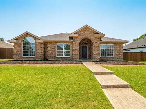 9306 Chimneywood Dr, Rowlett, TX 75089