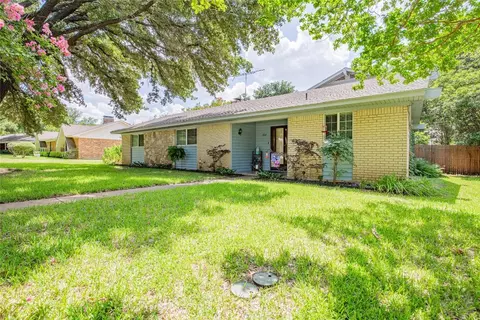 466 Marcus Dr, Lewisville, TX 75057