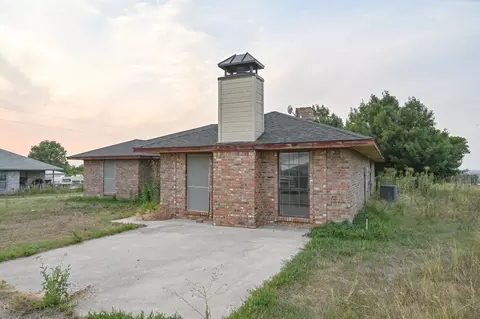 7470 Michael Rd, Sanger, TX 76266
