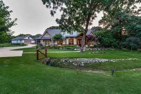 1010 Catalina Dr, Bells, TX 75414