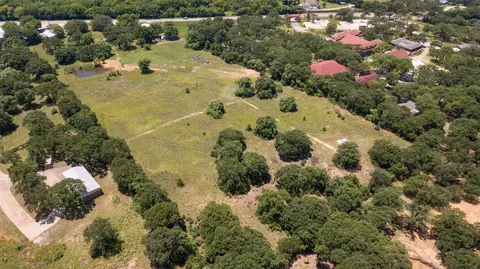 5291 Rendon Rd, Fort Worth, TX 76140