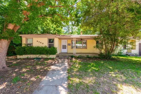 5749 Aton Ave, Westworth Village, TX 76114