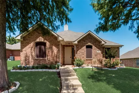 1401 Hunters Gln, Royse City, TX 75189