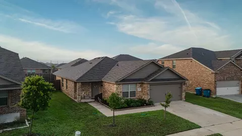 2009 Henly Dr, Forney, TX 75126