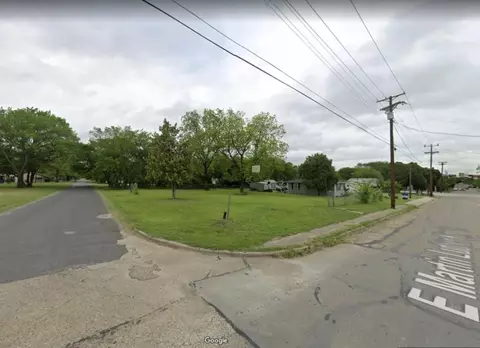 200 E Martin Luther King Dr, Ennis, TX 75119