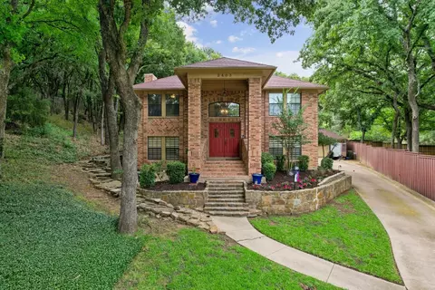 2403 Winding Hollow Ln, Arlington, TX 76006