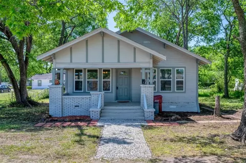 211 E Mulberry St, Leonard, TX 75452