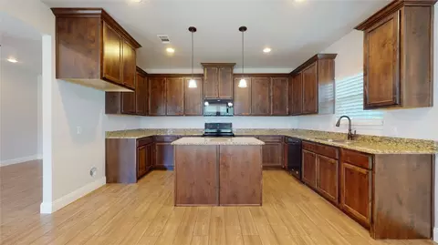 2012 Oliver St, Greenville, TX 75401