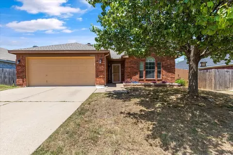 5104 Valley Village Dr, Fort Worth, TX 76123