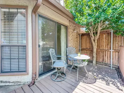 336 Melrose Dr #11B, Richardson, TX 75080
