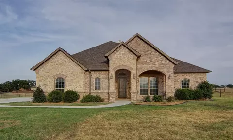 136 Bluff Ridge Ct, Paradise, TX 76073