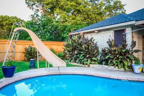 401 Tranquility Ln, Cedar Hill, TX 75104