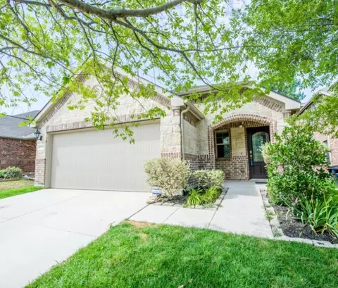 2709 Houston Wood Dr, Fort Worth, TX 76244