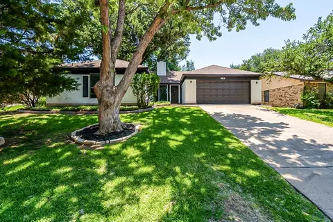 3813 Lynbrook Ln, Arlington, TX 76015