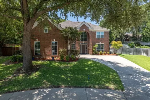 715 Bear Run Dr, Grapevine, TX 76051