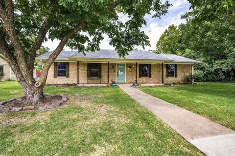4202 Southridge Dr, Rowlett, TX 75088