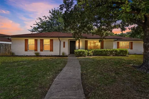 514 Bow Arrow Dr, Dallas, TX 75224