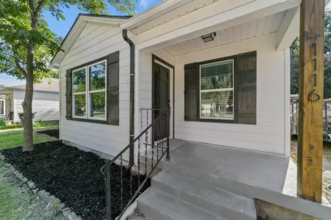1116 N Lockhart St, Sherman, TX 75092