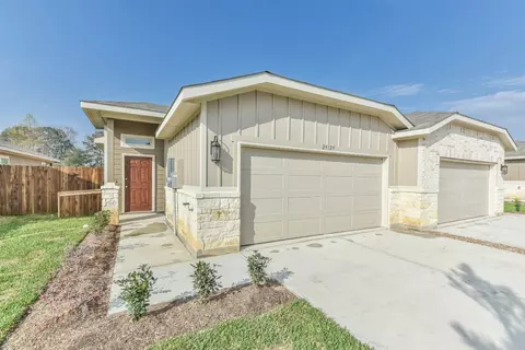 609-613 Blackland Dr, Venus, TX 76084