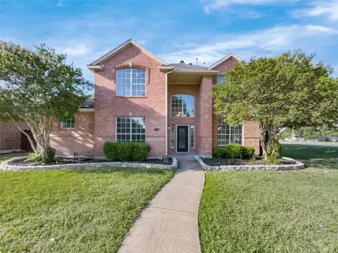 7310 Delta Dr, Rowlett, TX 75088