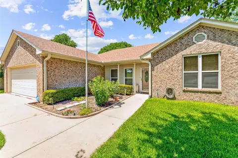 1015 Prairie Wind Blvd, Stephenville, TX 76401