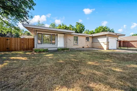 1024 E Hammond St, Fort Worth, TX 76115