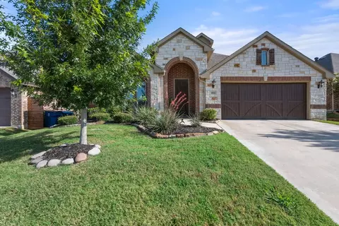 414 Shirley Dr, Alvarado, TX 76009