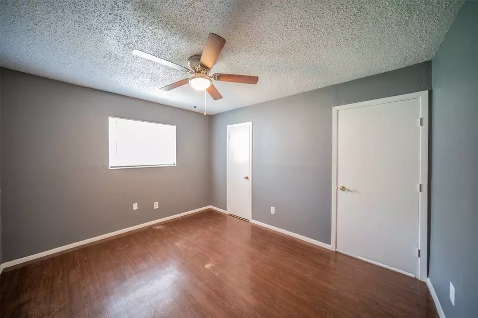  2945 Hunting Dr, Fort Worth, TX 76119 photo 19