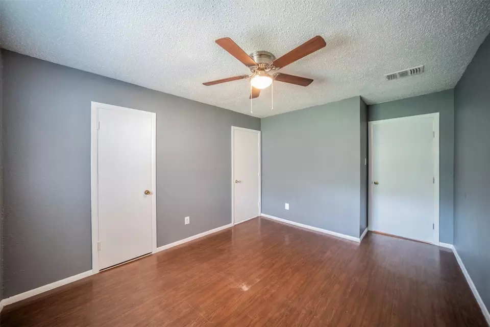  2945 Hunting Dr, Fort Worth, TX 76119 photo 20