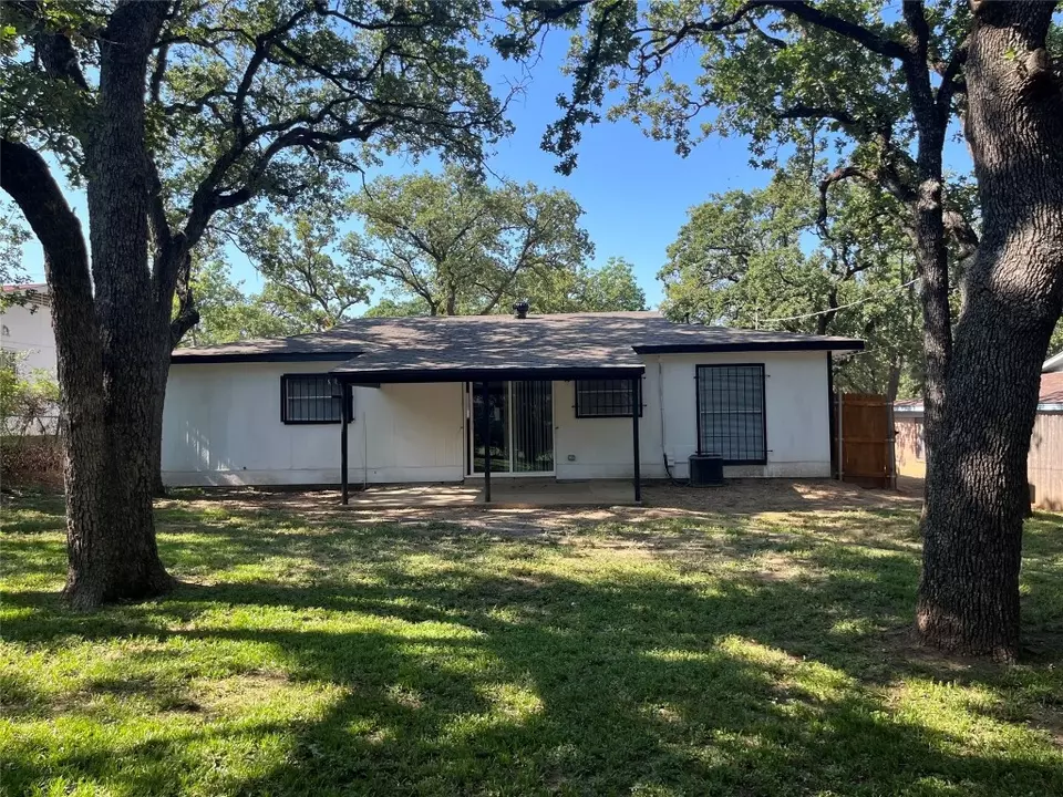  2945 Hunting Dr, Fort Worth, TX 76119 photo 26