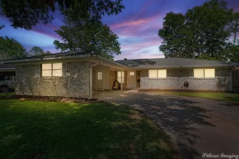 1916 Camille St, Bossier City, LA 71112