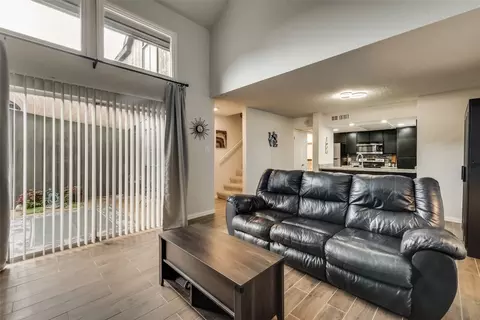 4643 Country Creek Dr #1091, Dallas, TX 75236