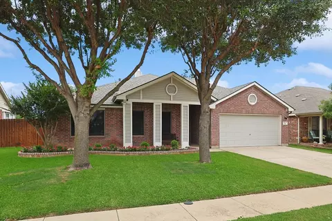 1517 Pepperidge Ln, Fort Worth, TX 76131