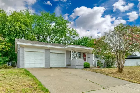 7008 Overhill Rd, Fort Worth, TX 76116