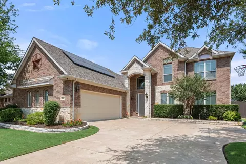 8003 Comstock Dr, Arlington, TX 76001