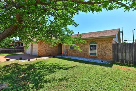 2557 N Willis St, Abilene, TX 79603