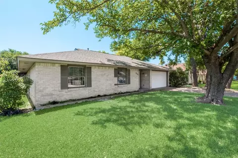 902 Sleepy Hollow Dr, Garland, TX 75043