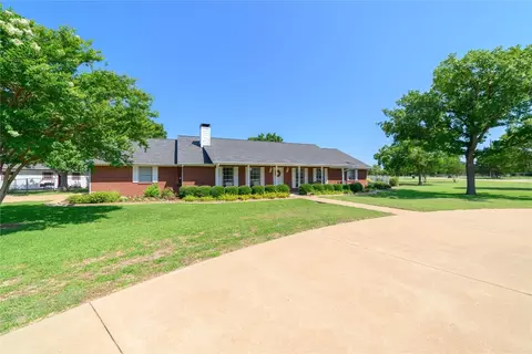 5625 Shallow Creek Dr, Midlothian, TX 76065