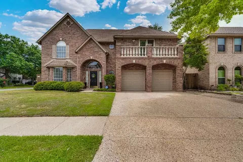 2900 Redstone Dr, Arlington, TX 76001